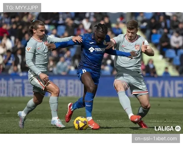 西甲保级争夺进入白热化 多支球队分差仅在一两分之间